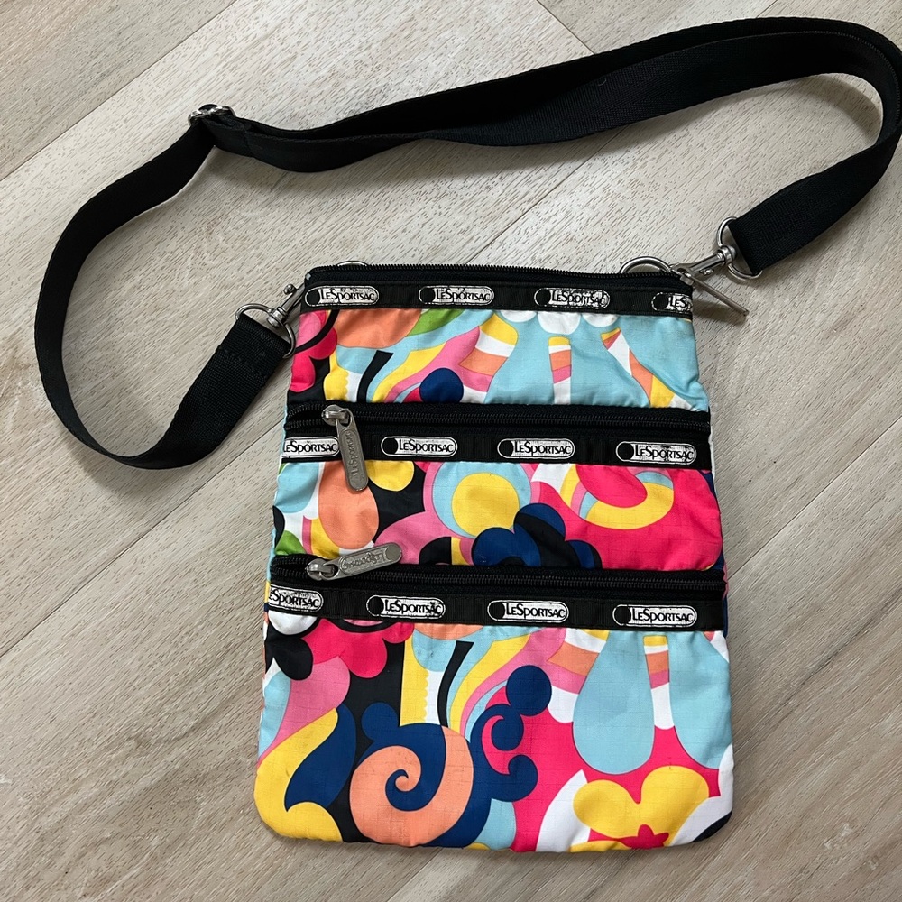 LeSportSac crossbody purse